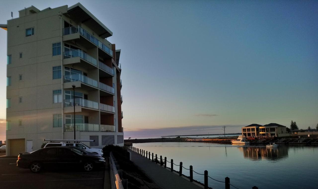 Wallaroo Marina Executive Apartments Dış mekan fotoğraf